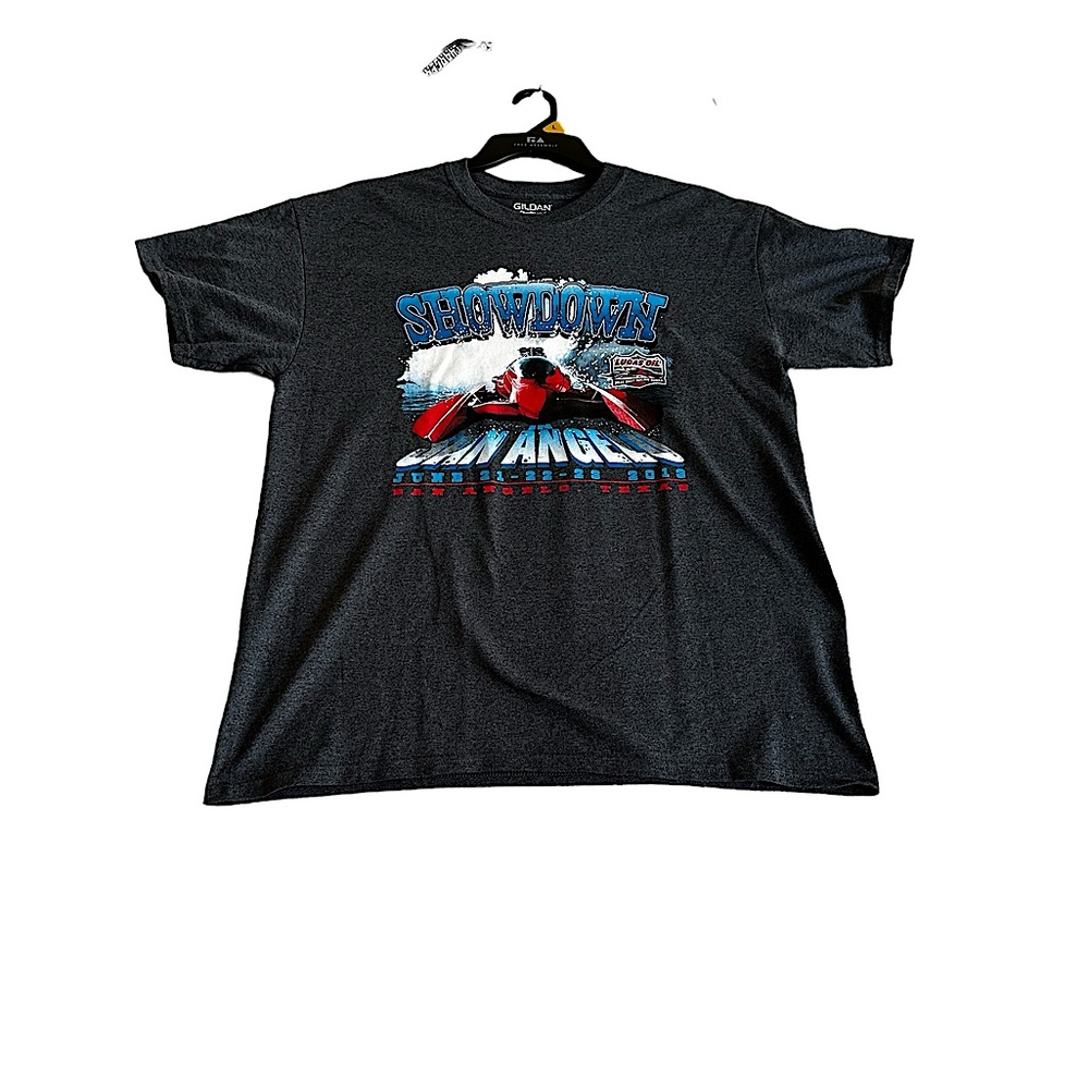 GILDAN SHOWDOWN SAN ANGELO TEXAS 2013 MEN’S SHORT SLEEVE T-SHIR SZ LARGE